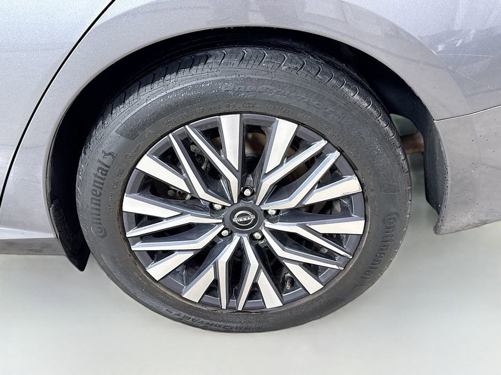 Used 2024 Nissan Altima 2.5 SV image 28
