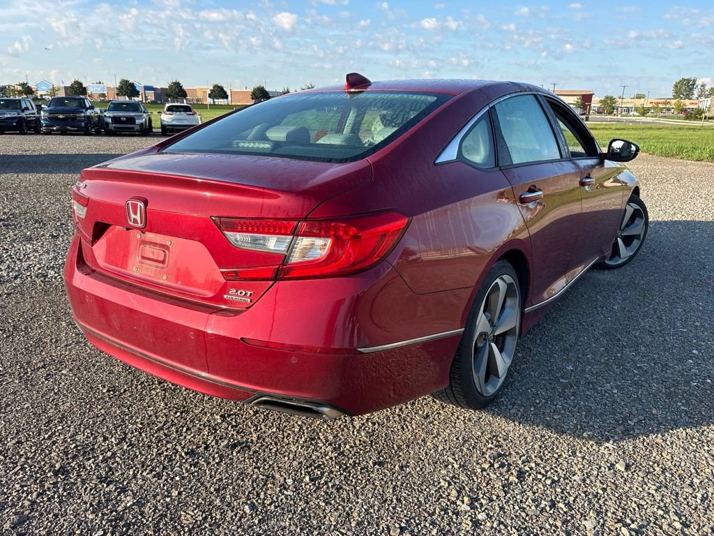 Used 2018 Honda Accord Touring image 11