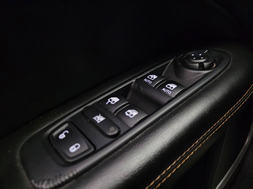 Used 2019 Jeep Compass Limited FWD image 27