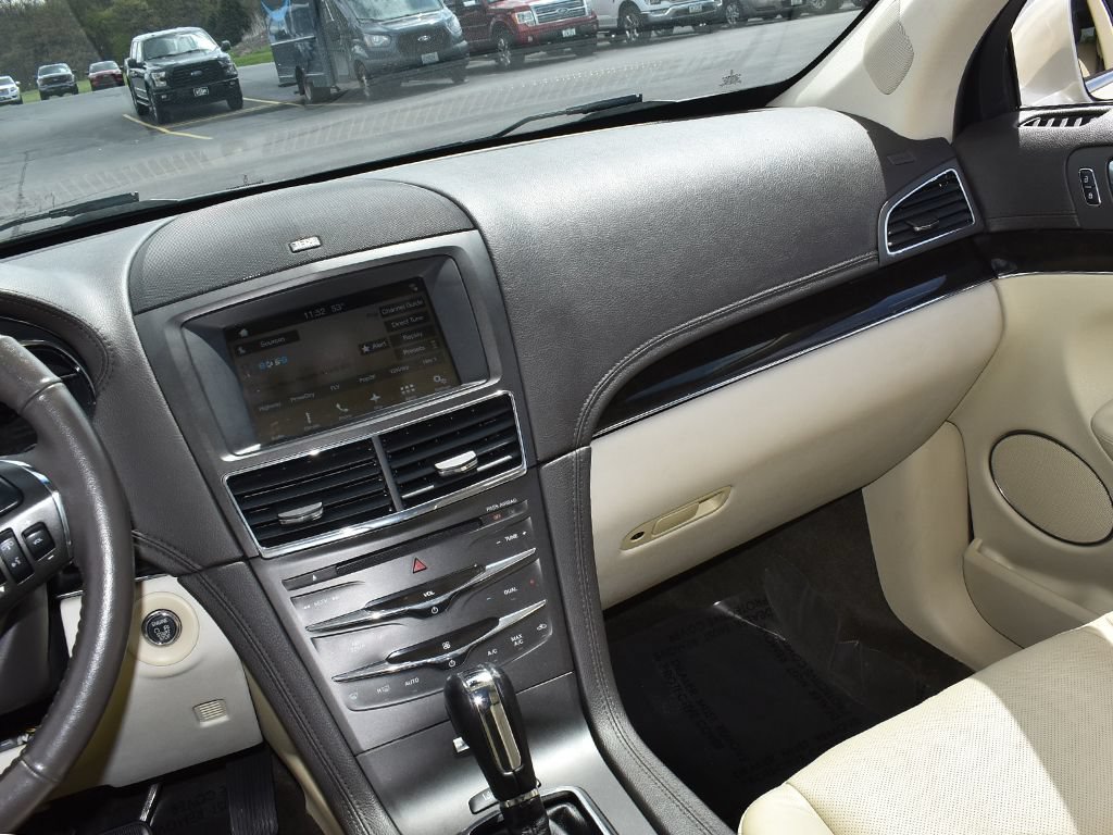 Used 2018 Lincoln MKT AWD w/ Technology Package image 20