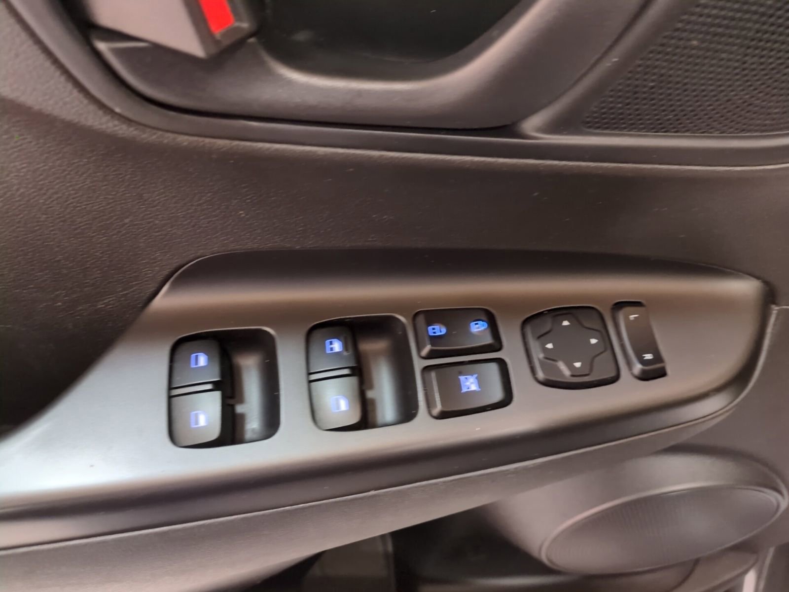 Used 2019 Hyundai Kona SE image 16