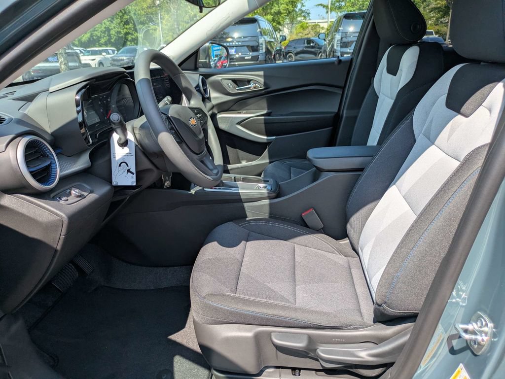 New 2026 Chevrolet Trax LS FWD image 20