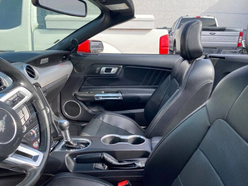 Used 2019 Ford Mustang Premium RWD image 15