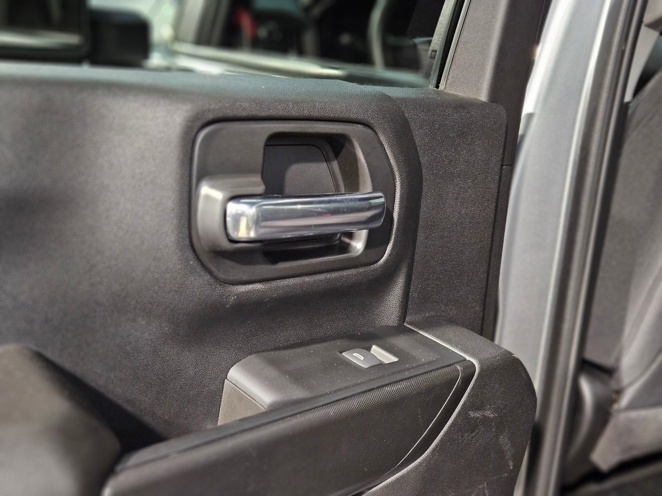 Used 2024 Chevrolet Silverado 2500 Custom w/ Custom Value Package image 33