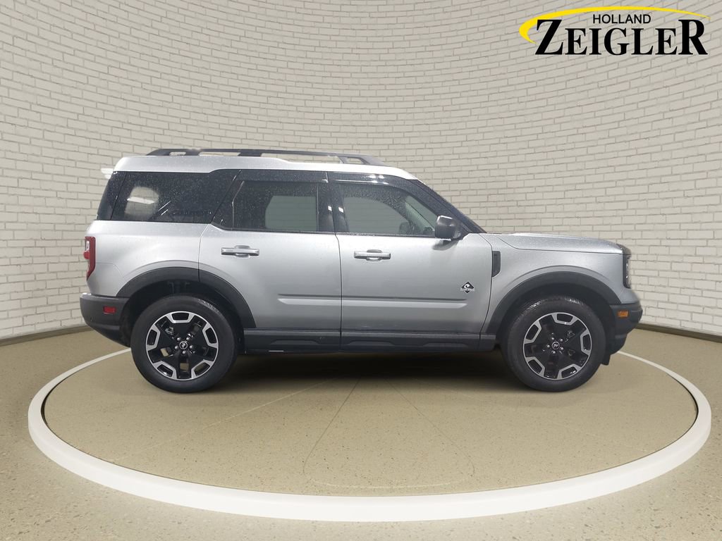 Used 2023 Ford Bronco Sport Outer Banks w/ Tech Package AWD/4WD image 4