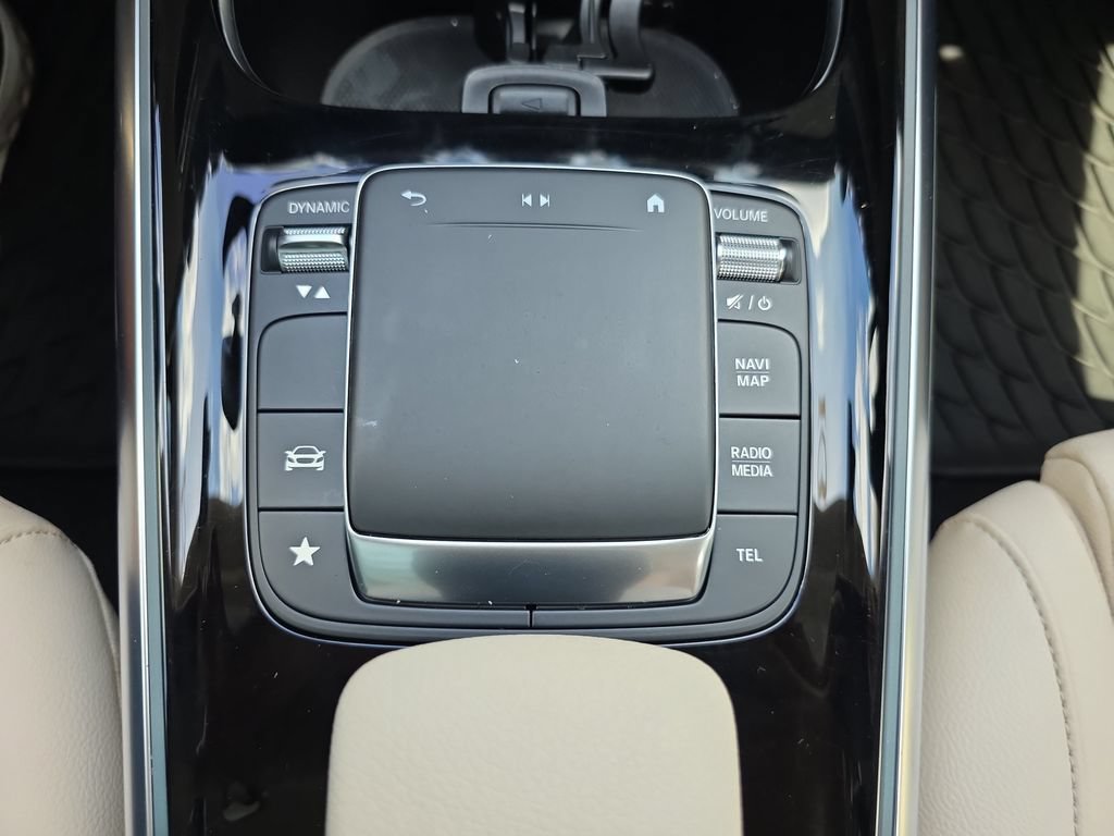 Certified 2022 Mercedes-Benz GLA 250 4MATIC image 24