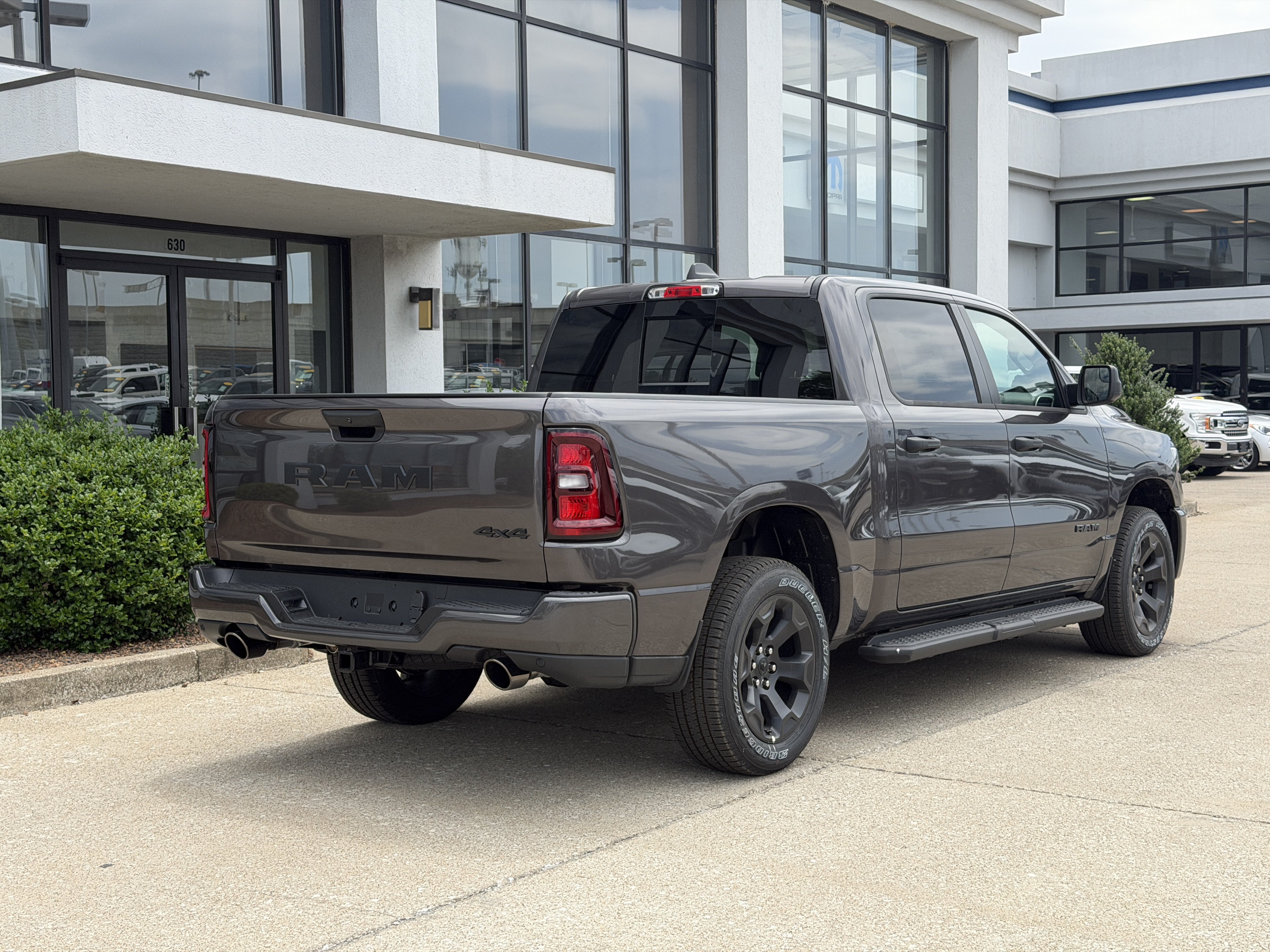 New 2026 RAM 1500 Express AWD/4WD image 4