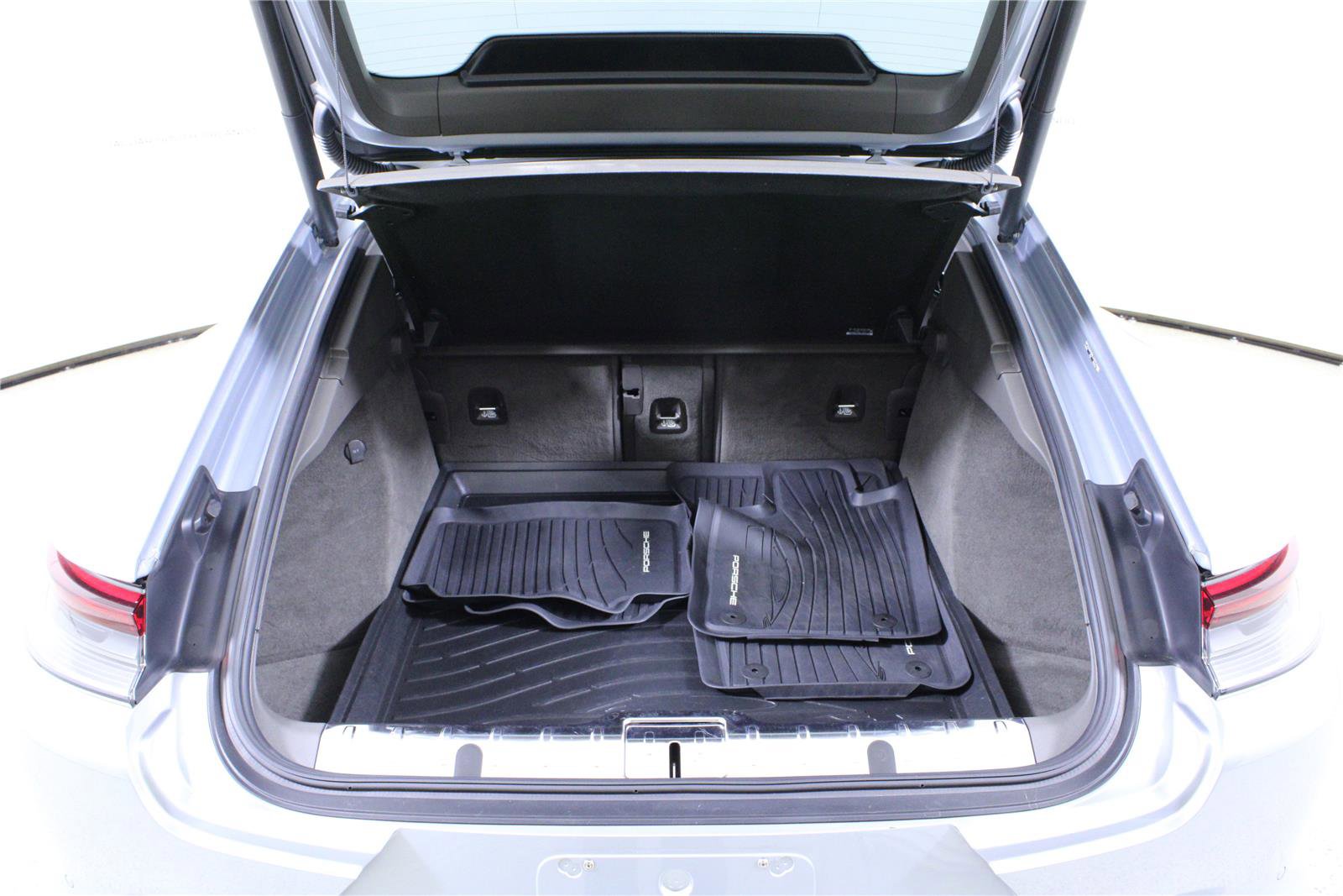 Used 2022 Porsche Panamera 4 AWD/4WD image 10