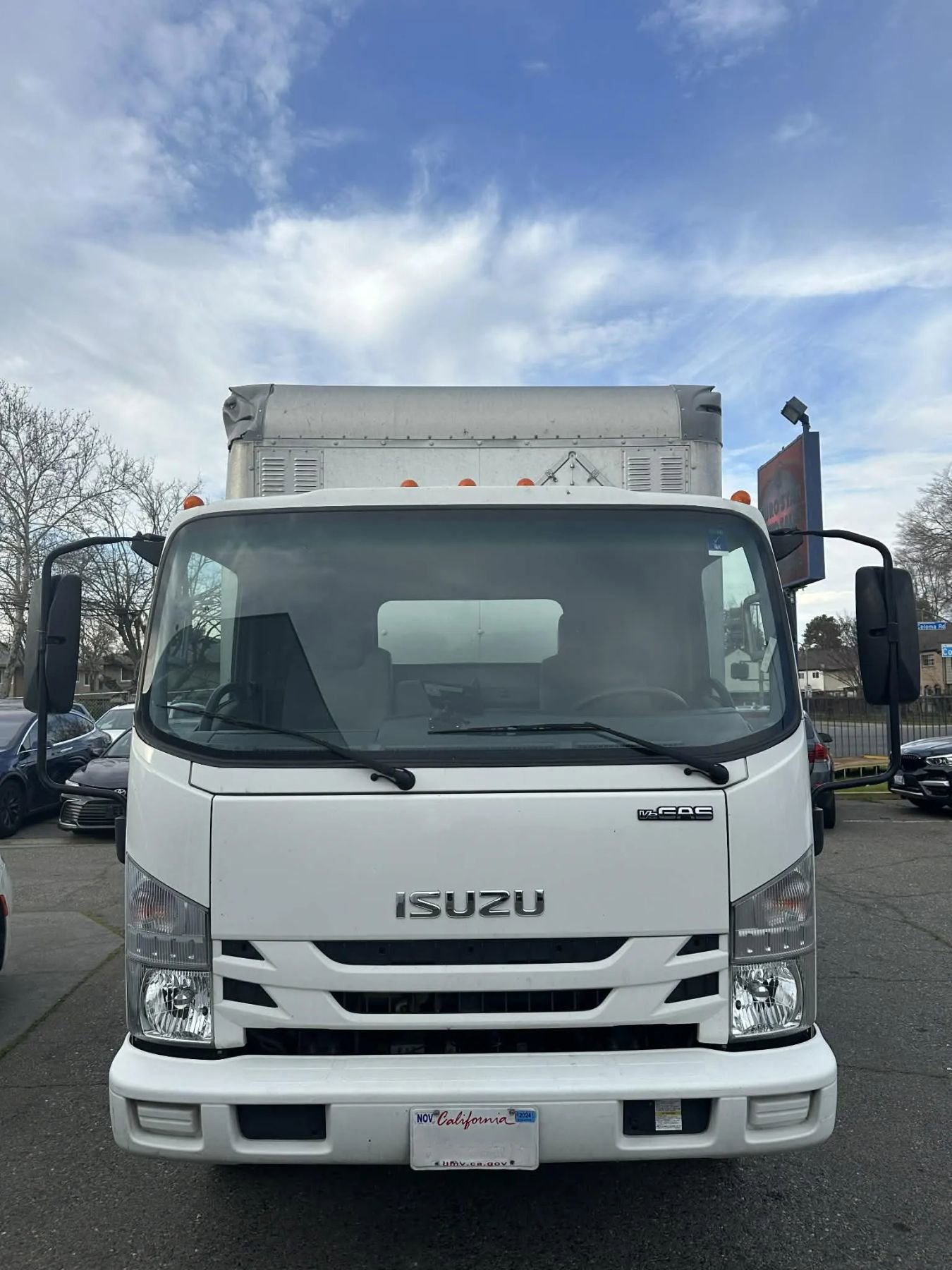 Used 2020 Isuzu NPR image 18