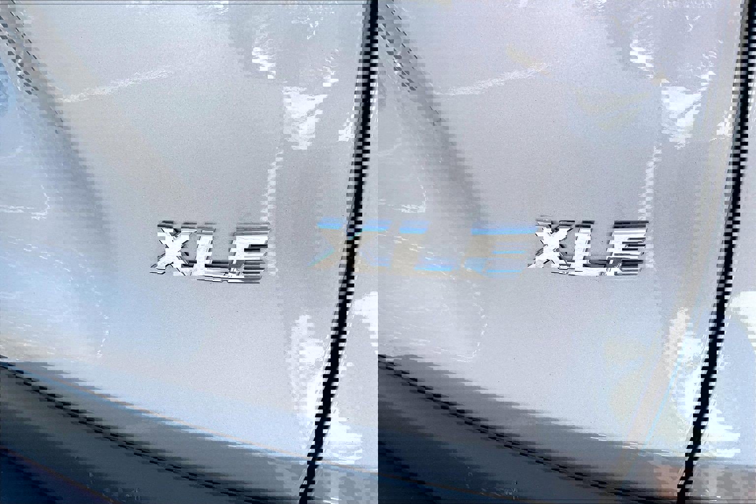 Used 2024 Toyota RAV4 XLE image 8