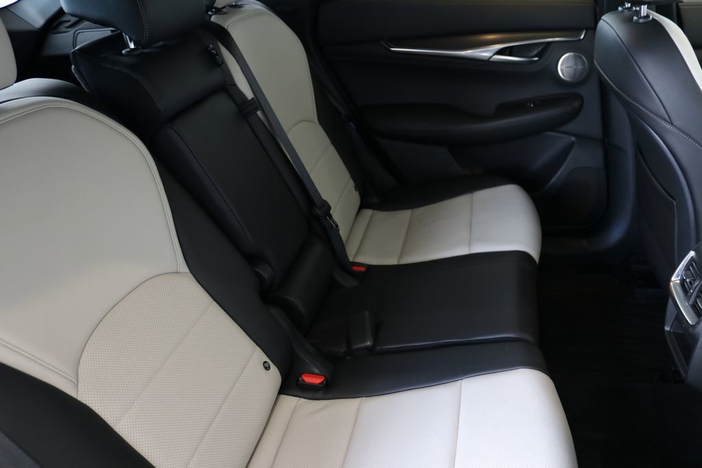 Certified 2025 INFINITI QX55 Essential image 34