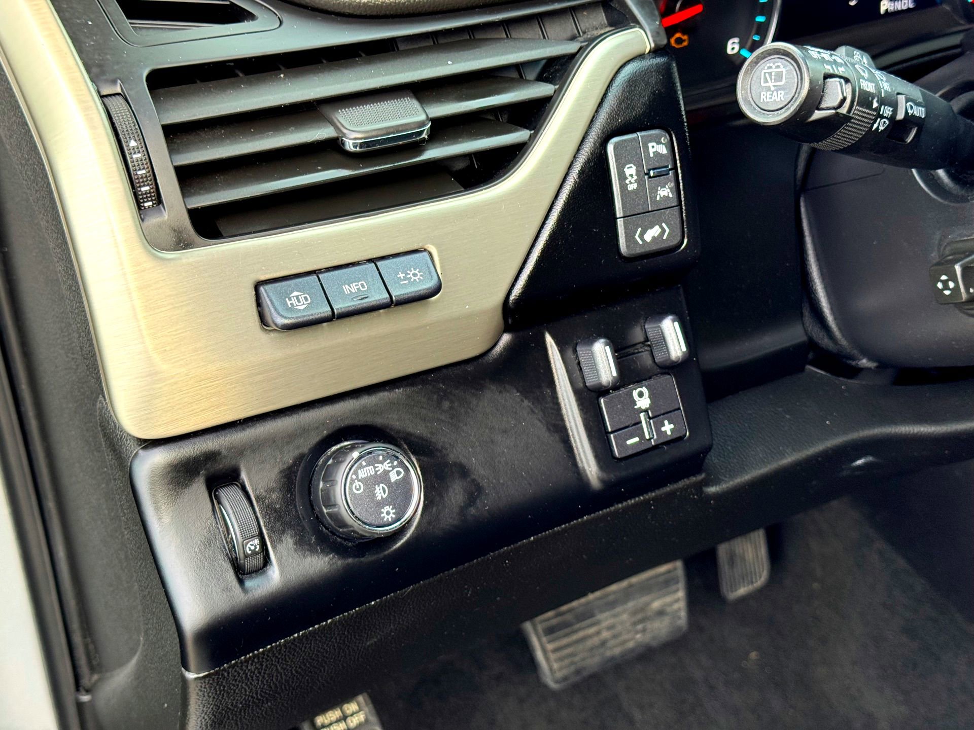 Used 2018 GMC Yukon Denali w/ Open Road Package image 15