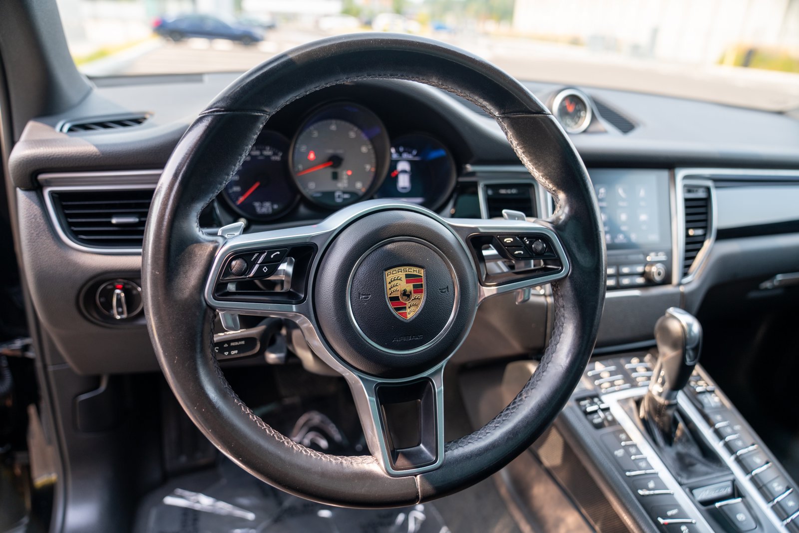 Used 2017 Porsche Macan S AWD/4WD image 14
