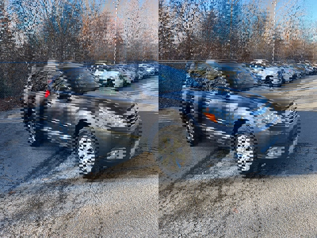 Used 2012 Subaru Outback 2.5i Limited w/ Moonroof Pkg image 2