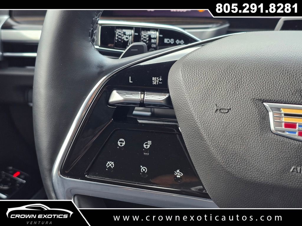 Used 2025 Cadillac Escalade ESV Premium Luxury RWD image 33