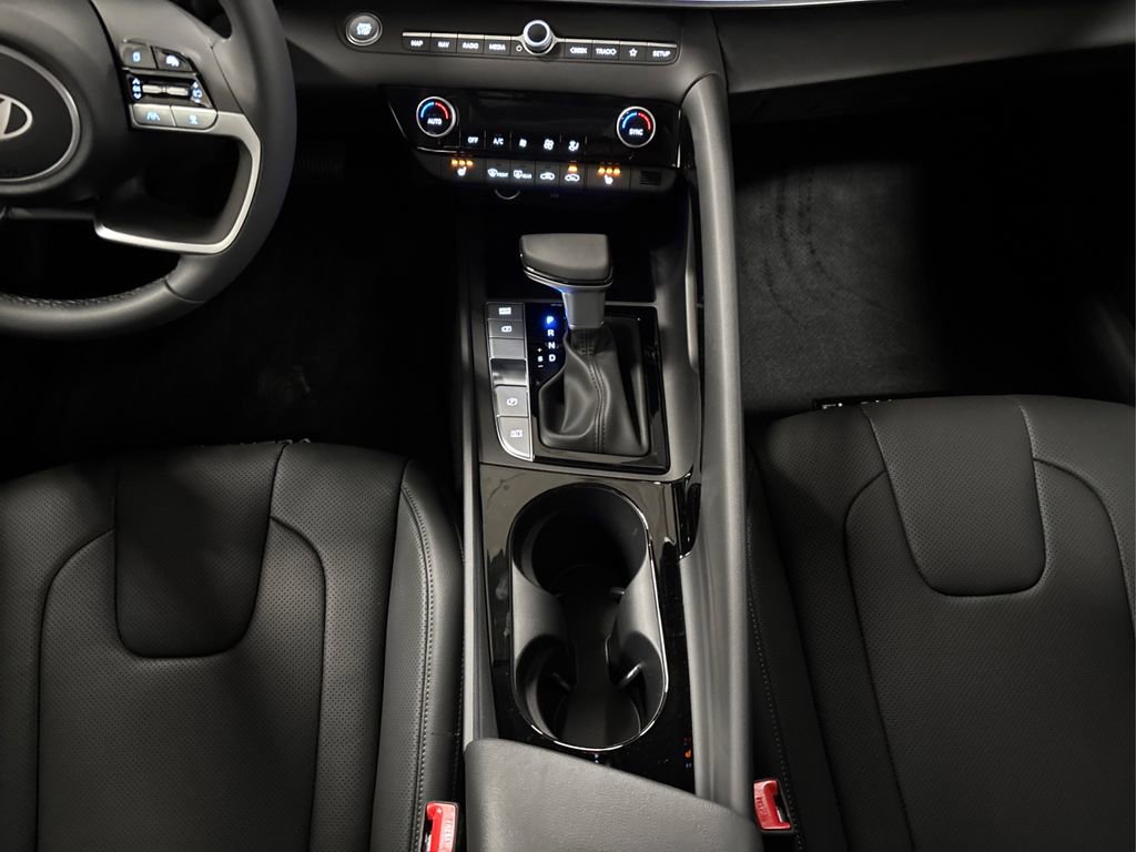 New 2026 Hyundai Elantra Limited FWD image 12