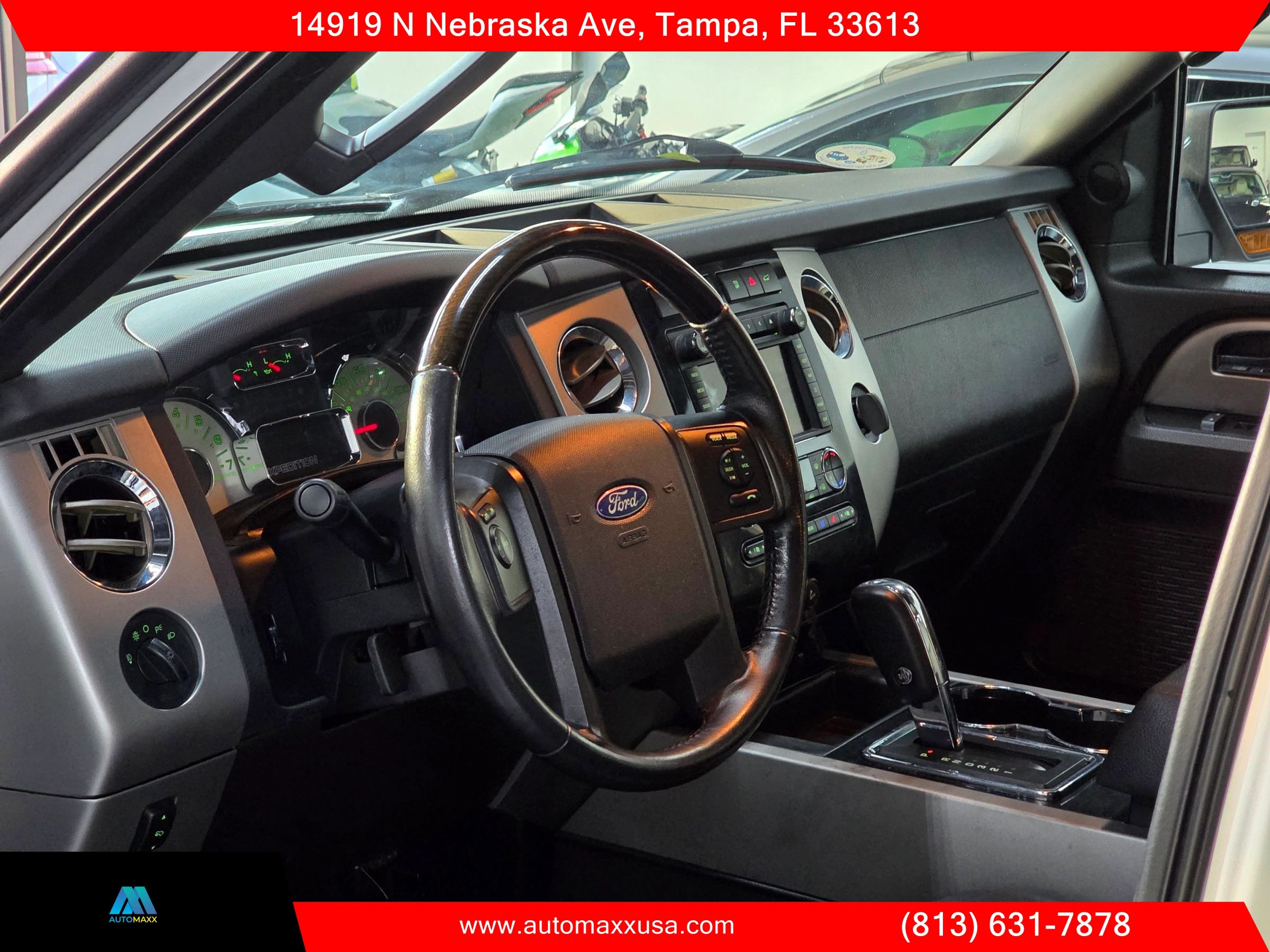 Used 2013 Ford Expedition Limited RWD image 12