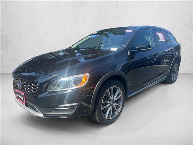 Used 2018 Volvo V60 T5 Cross Country Platinum image 3