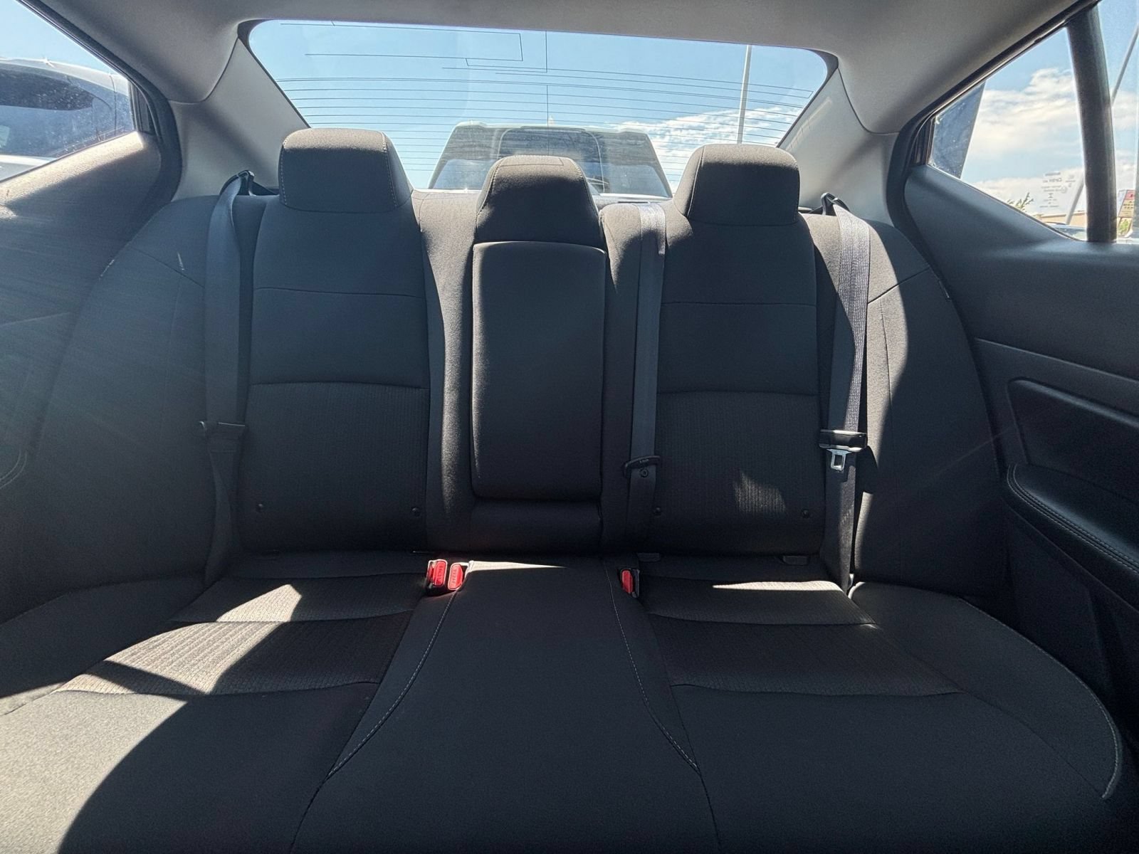 Used 2025 Nissan Altima 2.5 SV FWD image 36