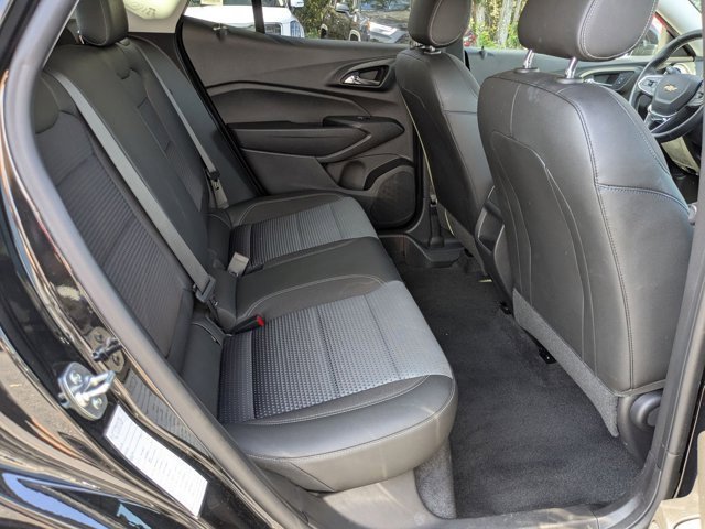 Used 2025 Chevrolet Trax LT w/ LT Convenience Package image 28