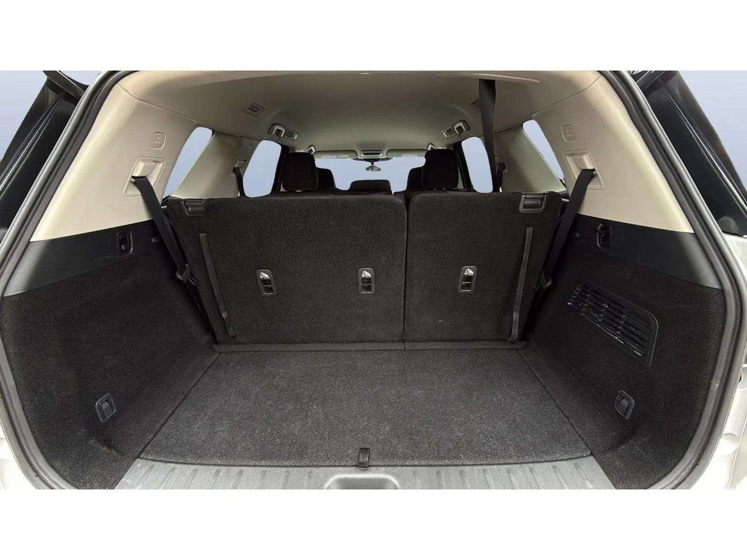 Used 2024 Nissan Pathfinder SV AWD/4WD image 16