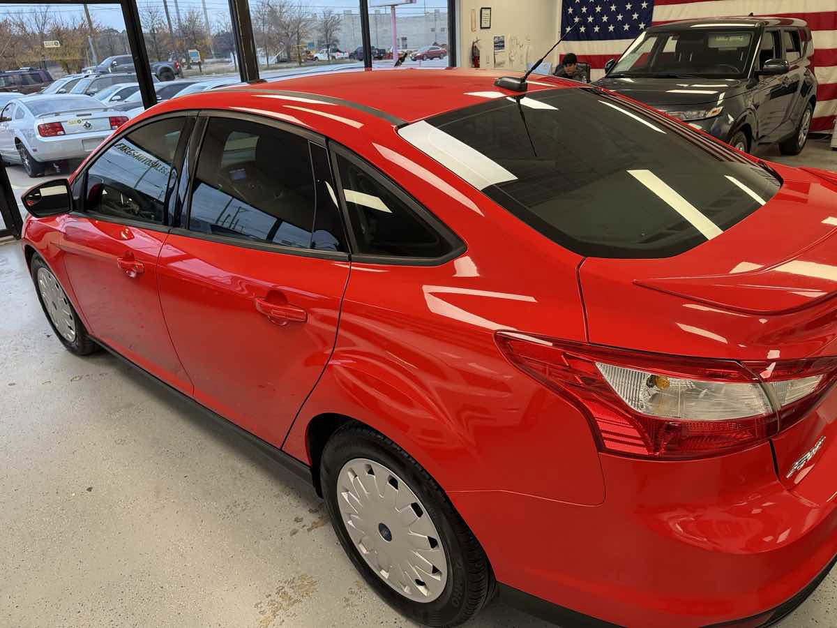 Used 2012 Ford Focus SE image 5