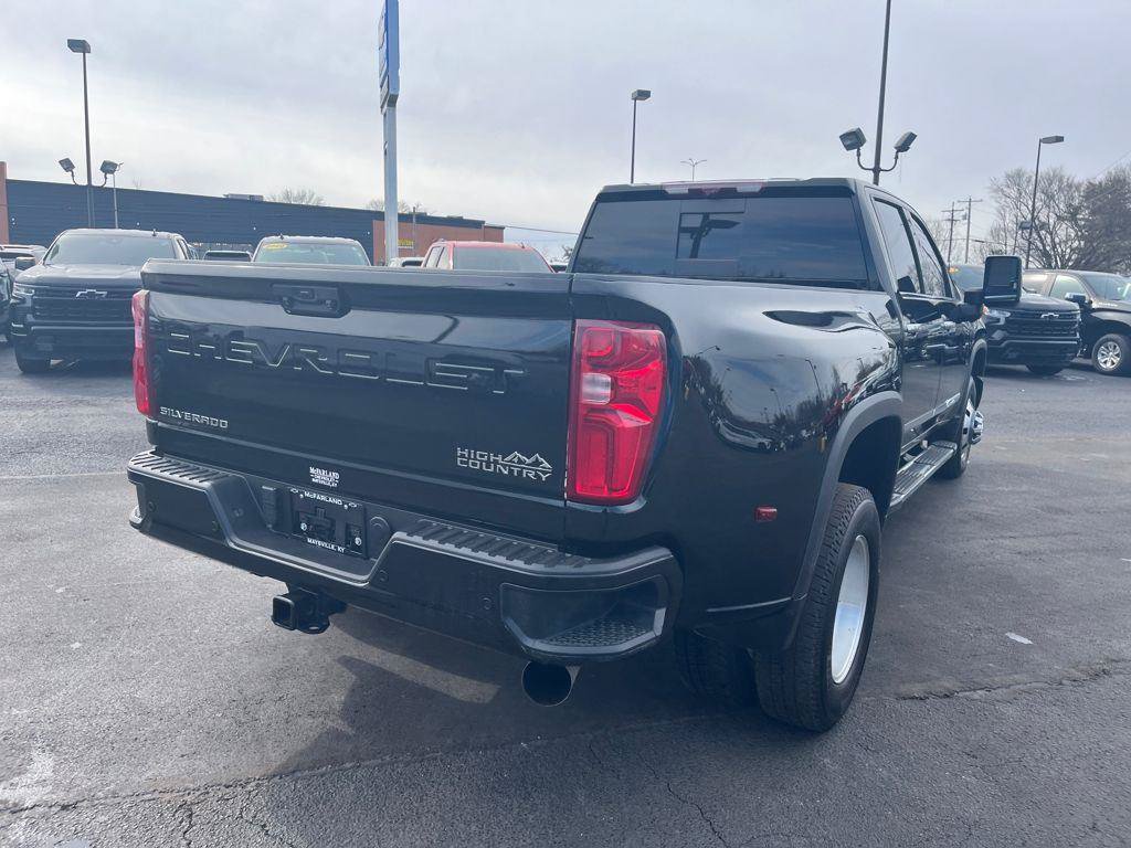 Used 2024 Chevrolet Silverado 3500 High Country w/ High Country Premium Package AWD/4WD image 5