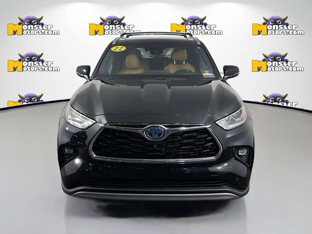 Used 2022 Toyota Highlander Platinum image 2