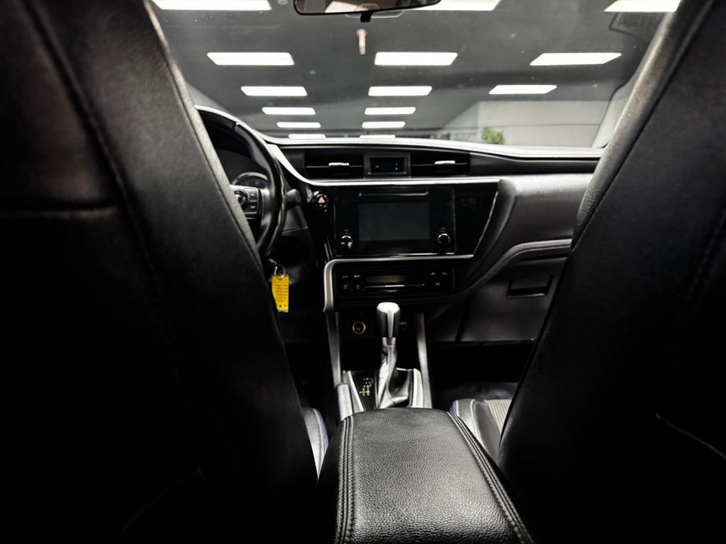 Used 2018 Toyota Corolla SE w/ Body Protection Package FWD image 40