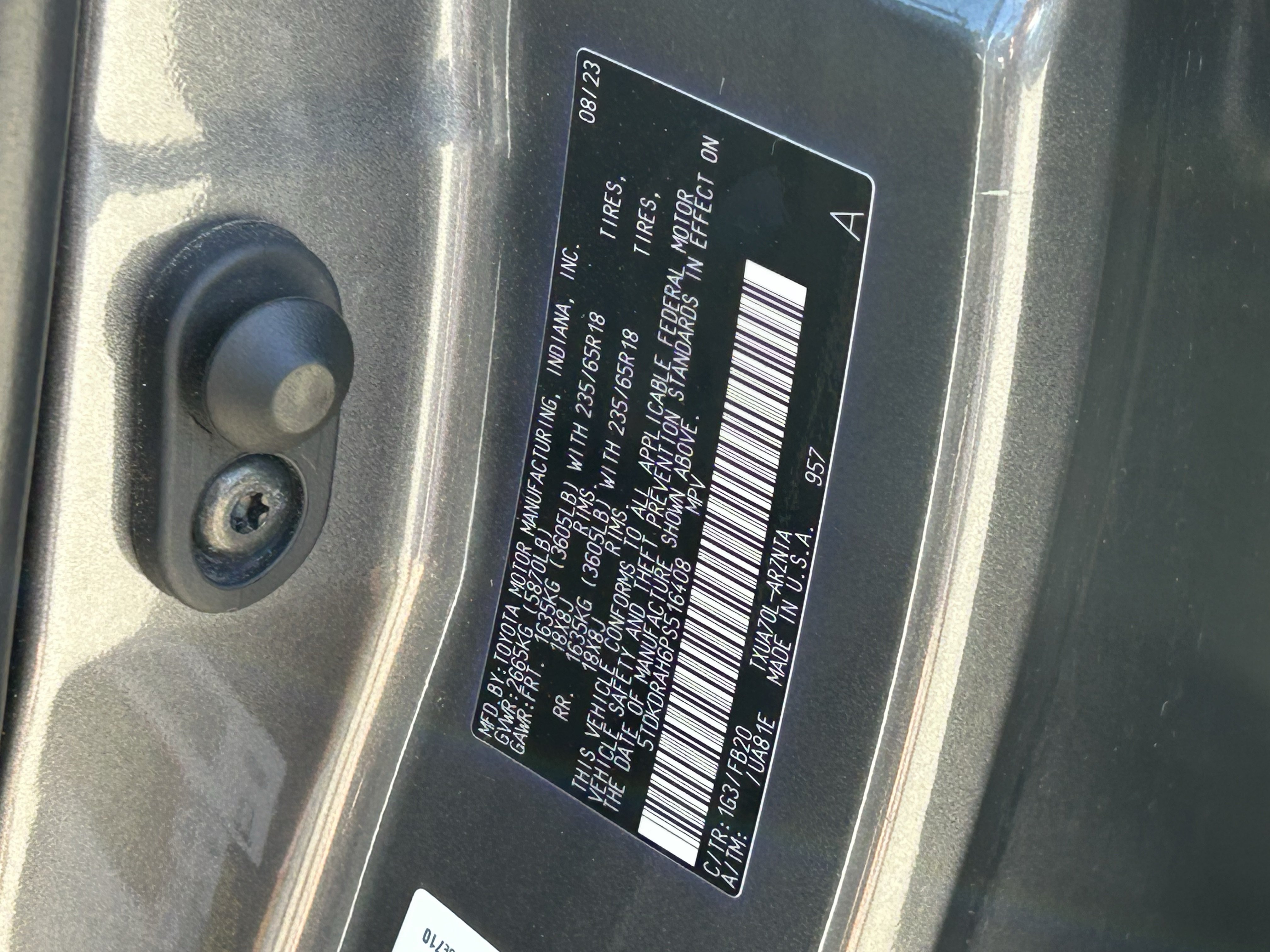 Certified 2023 Toyota Highlander LE FWD image 32
