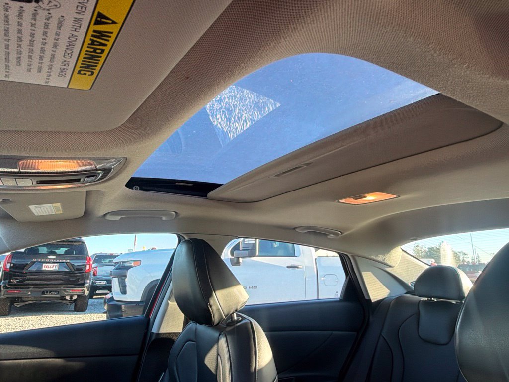 Used 2023 Hyundai Elantra Limited FWD image 33