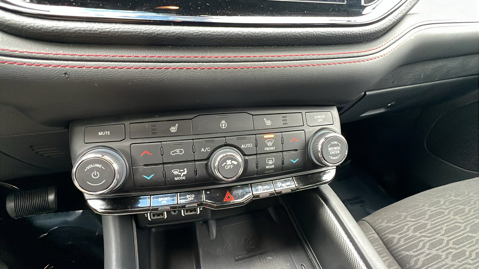 Used 2024 Dodge Durango R/T image 34