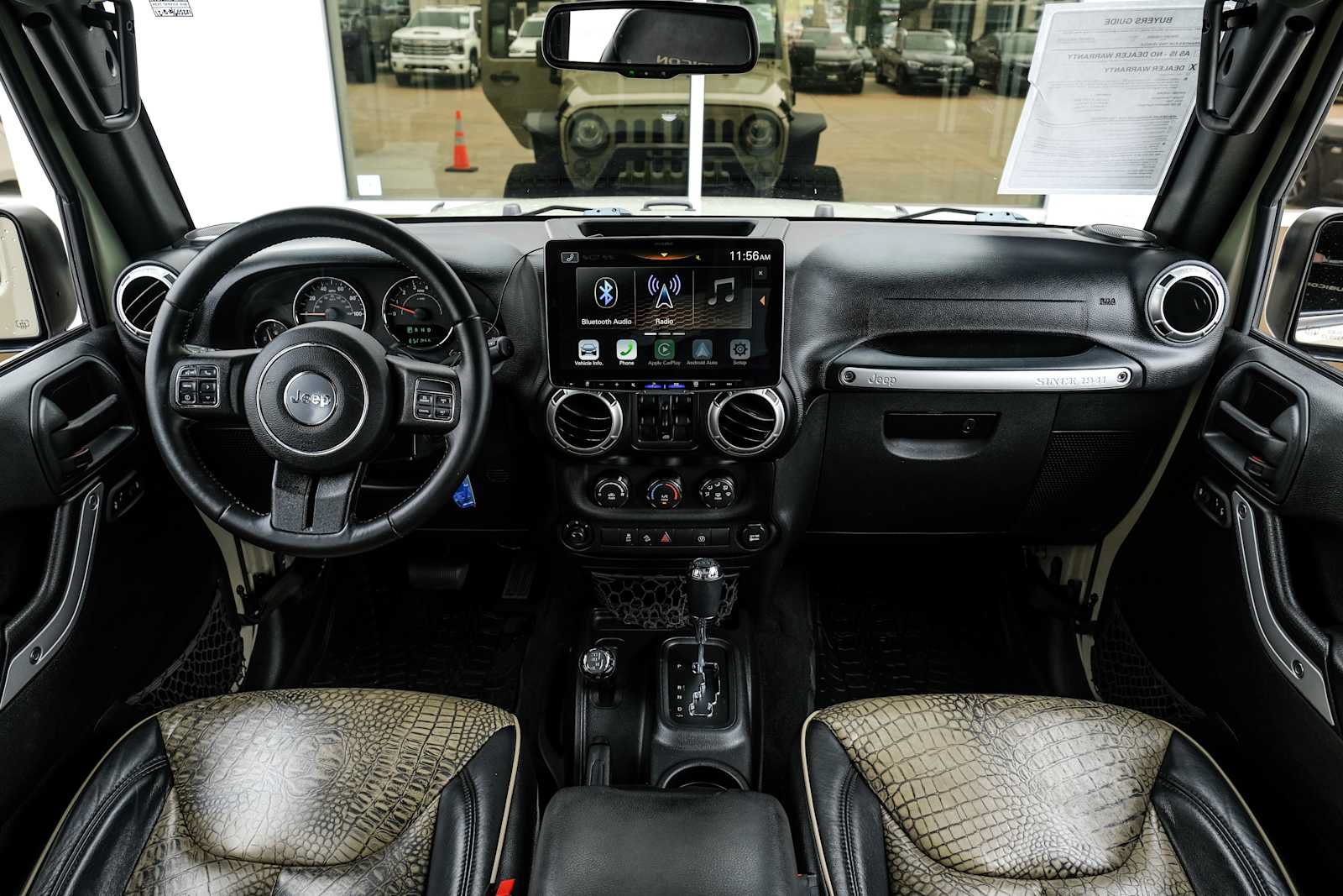 Used 2017 Jeep Wrangler Unlimited Rubicon w/ Connectivity Group AWD/4WD image 15