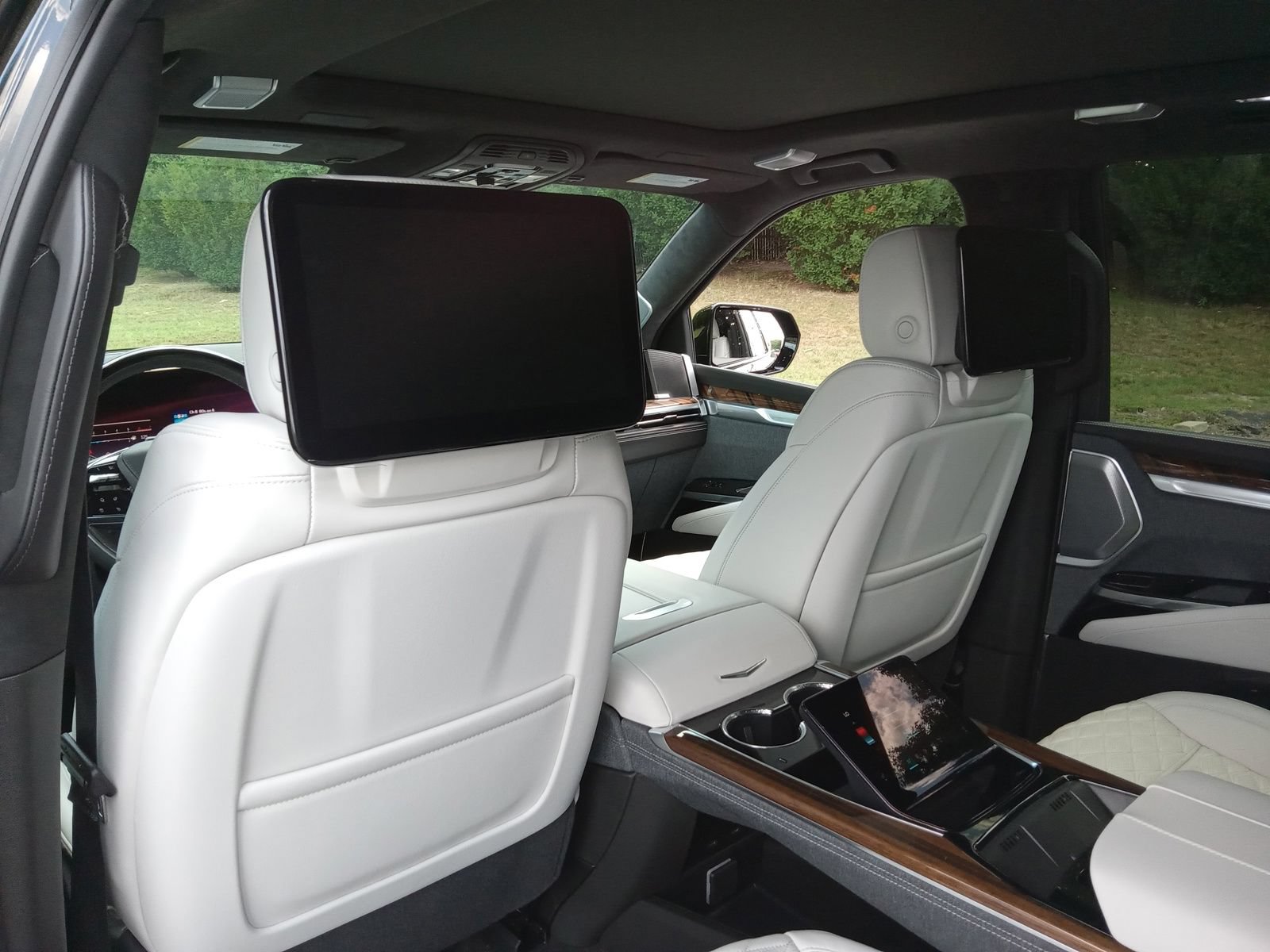 Used 2026 Cadillac Escalade Platinum Sport AWD/4WD image 26