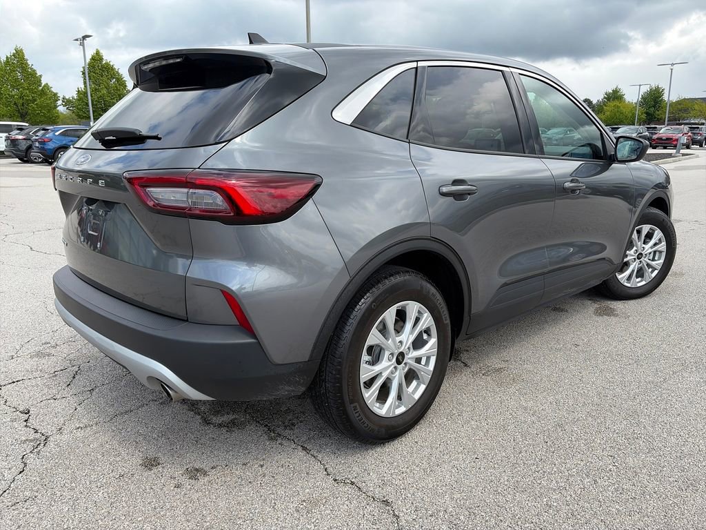 Used 2023 Ford Escape Active w/ Cold Weather Package FWD image 7