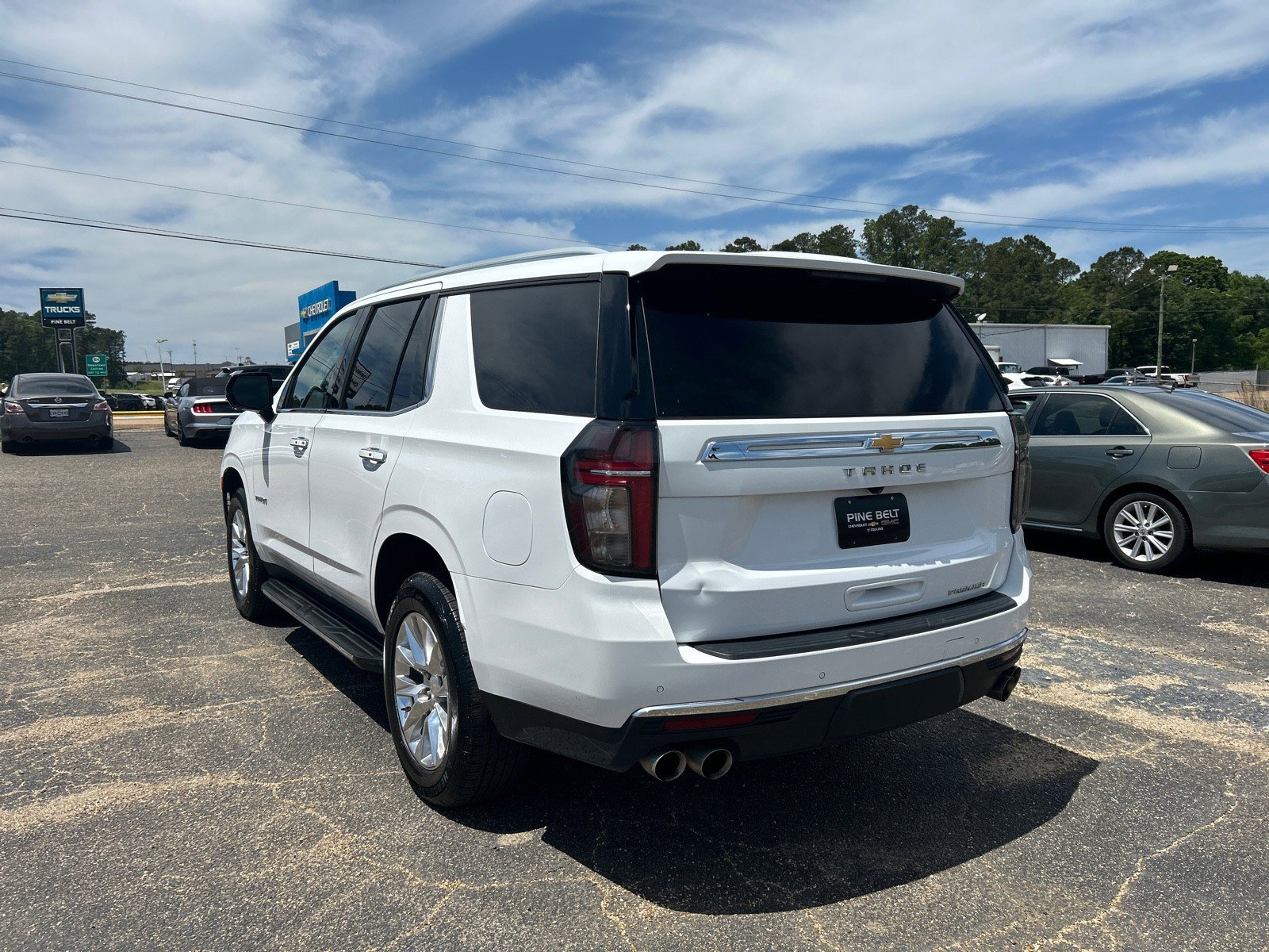 Used 2023 Chevrolet Tahoe Premier AWD/4WD image 4