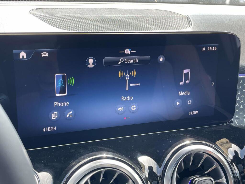 New 2026 Mercedes-Benz GLB 250 4MATIC image 22