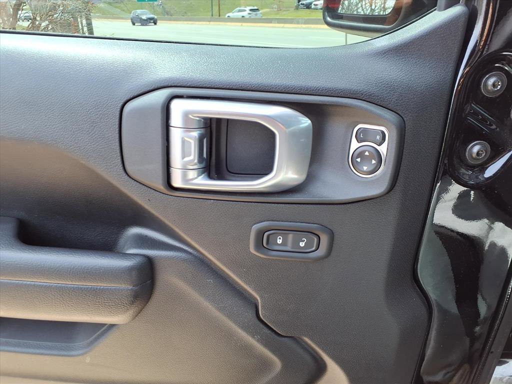 Used 2024 Jeep Wrangler Sport S image 21