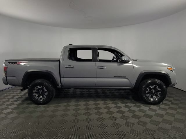 Used 2020 Toyota Tacoma TRD Off-Road w/ Technology Package AWD/4WD image 10