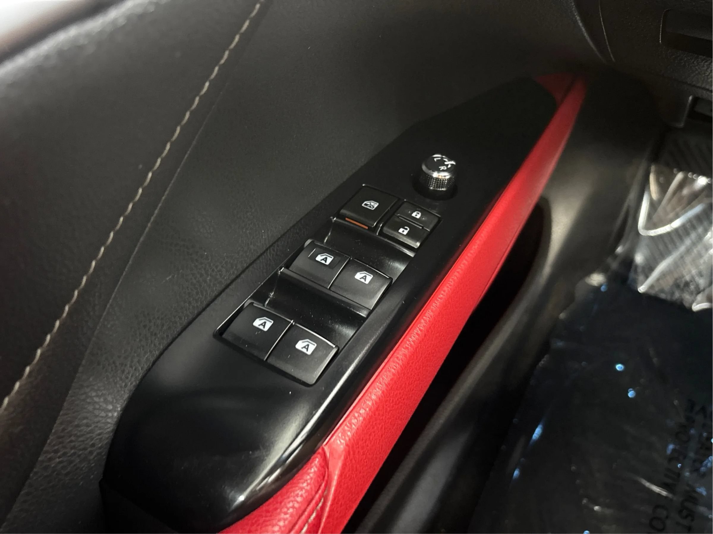 Used 2018 Toyota Camry XSE FWD image 40