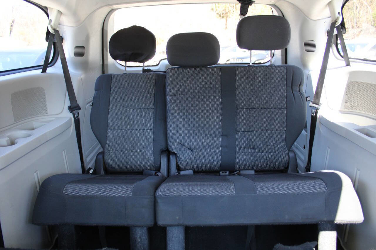 Used 2009 Dodge Grand Caravan SE image 22