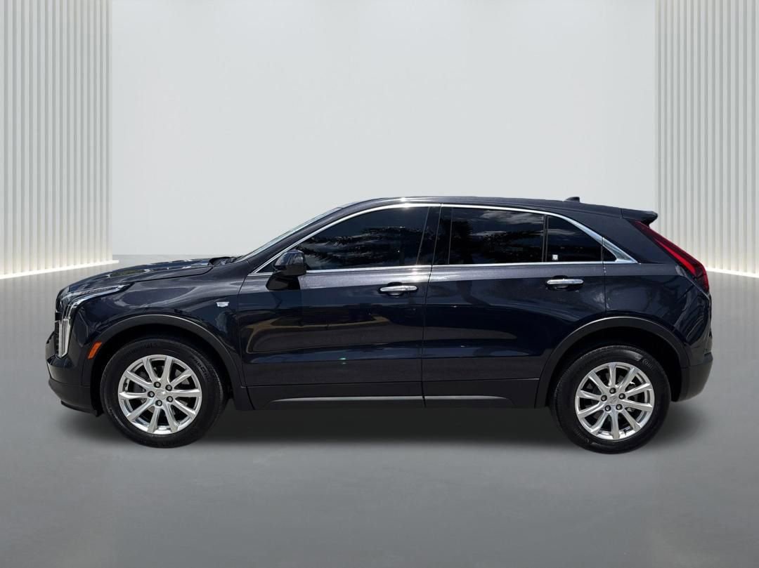 Used 2023 Cadillac XT4 Luxury w/ Driver Awareness Package FWD image 8