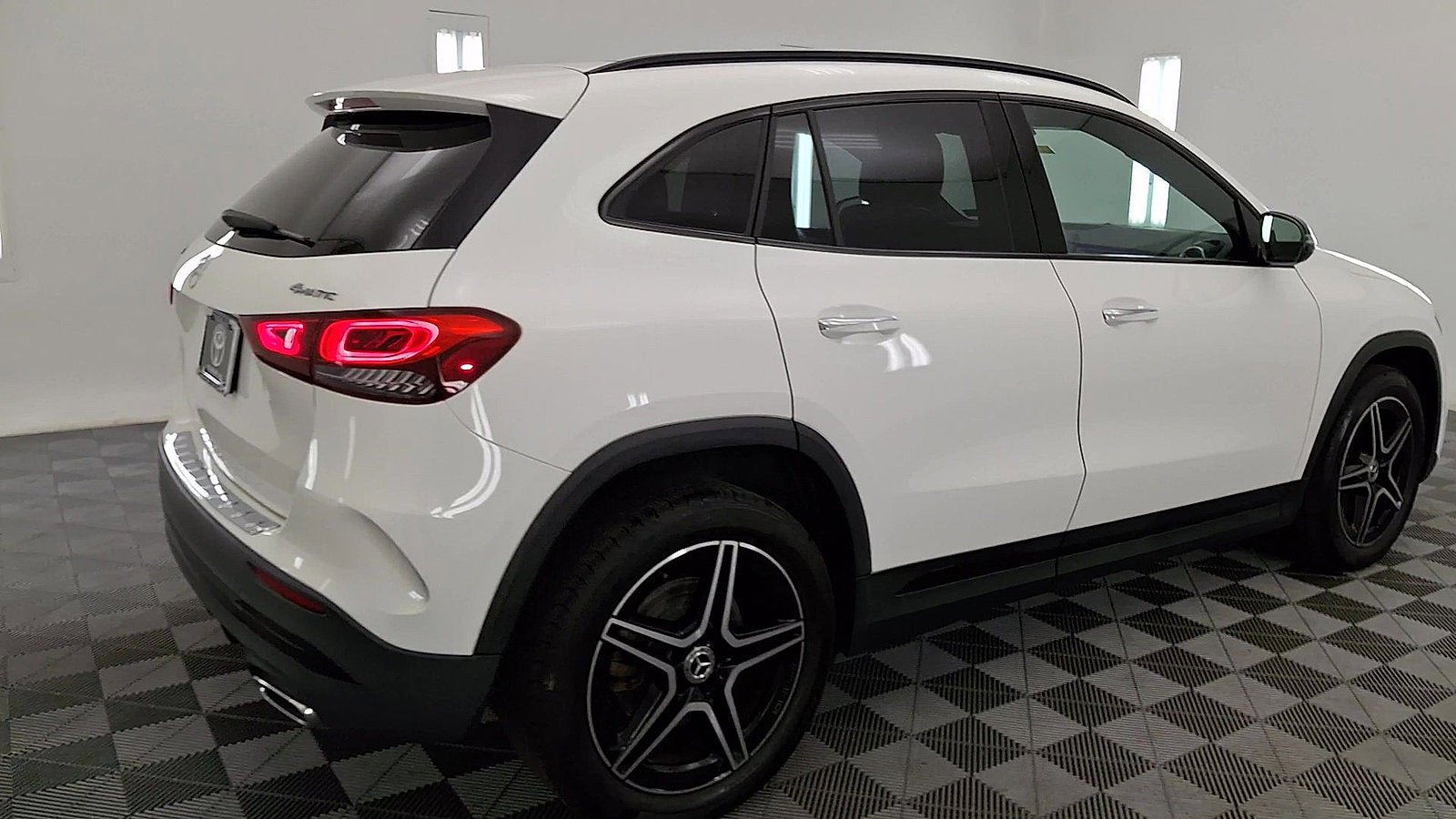 Used 2022 Mercedes-Benz GLA 250 4MATIC image 4