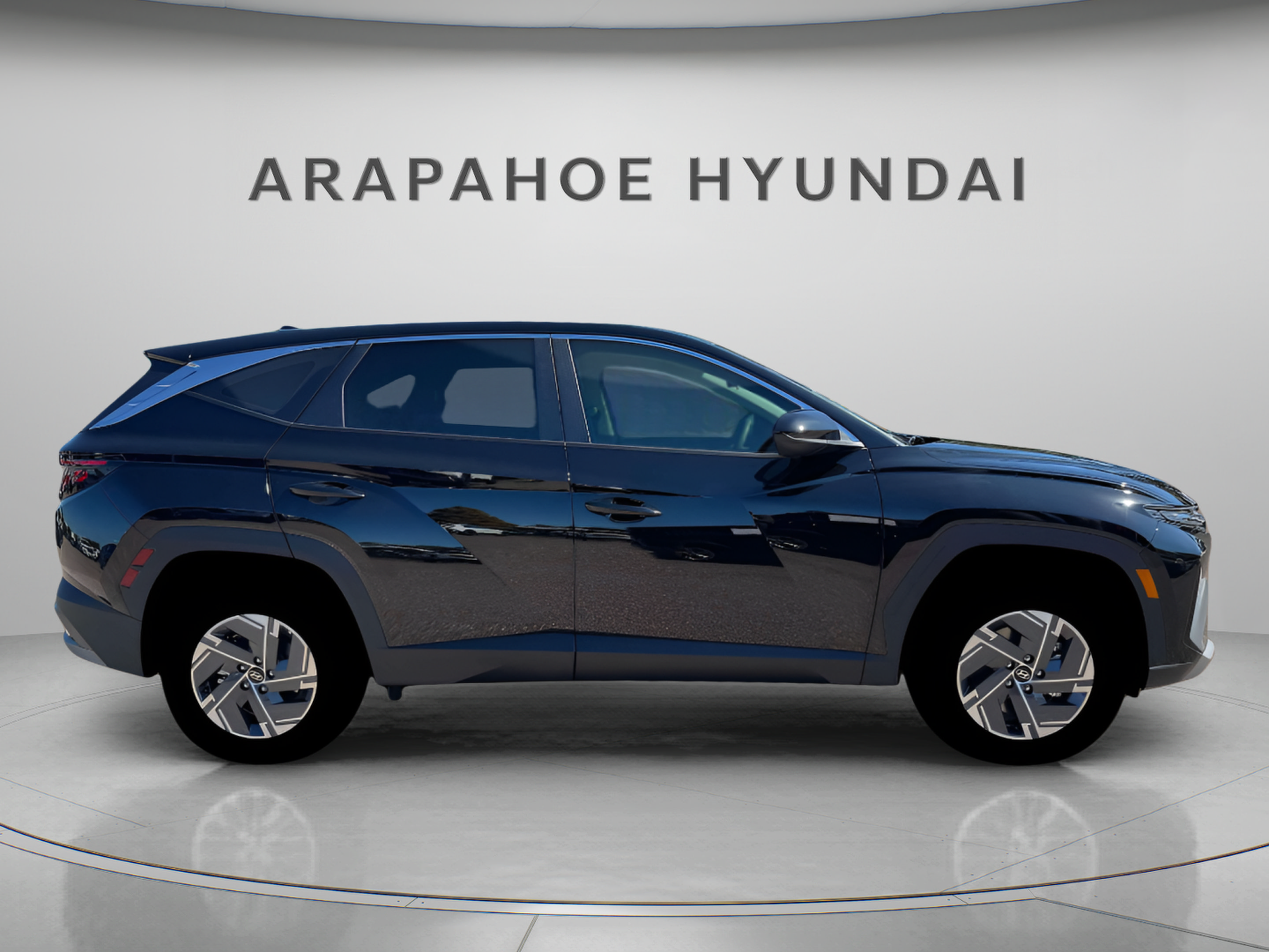 New 2026 Hyundai Tucson Blue SE w/ Tow & Go Package AWD/4WD image 8