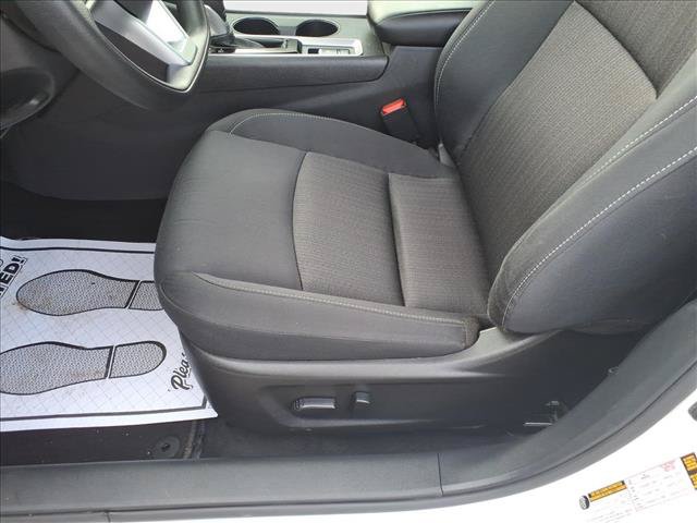 Used 2025 Nissan Altima 2.5 SV AWD/4WD image 18