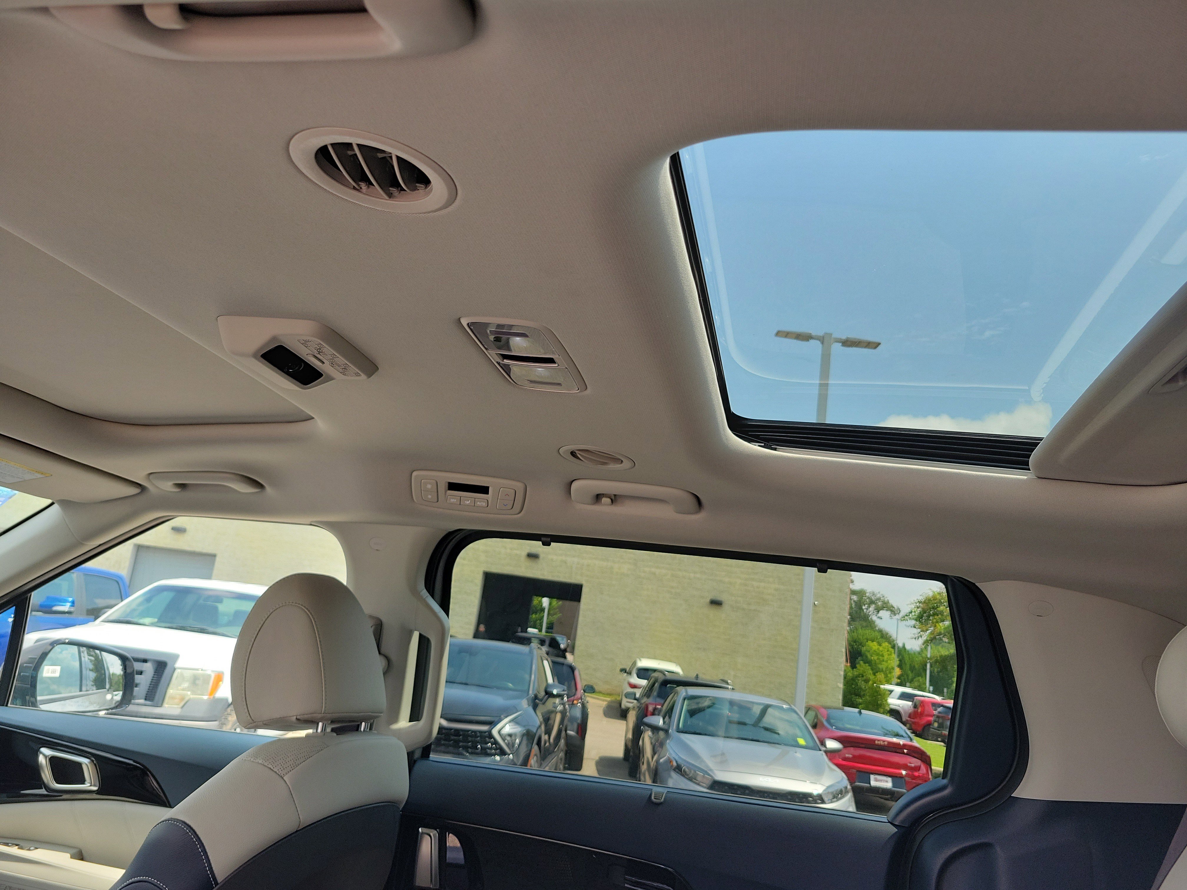 New 2026 Kia Carnival SX Prestige image 9
