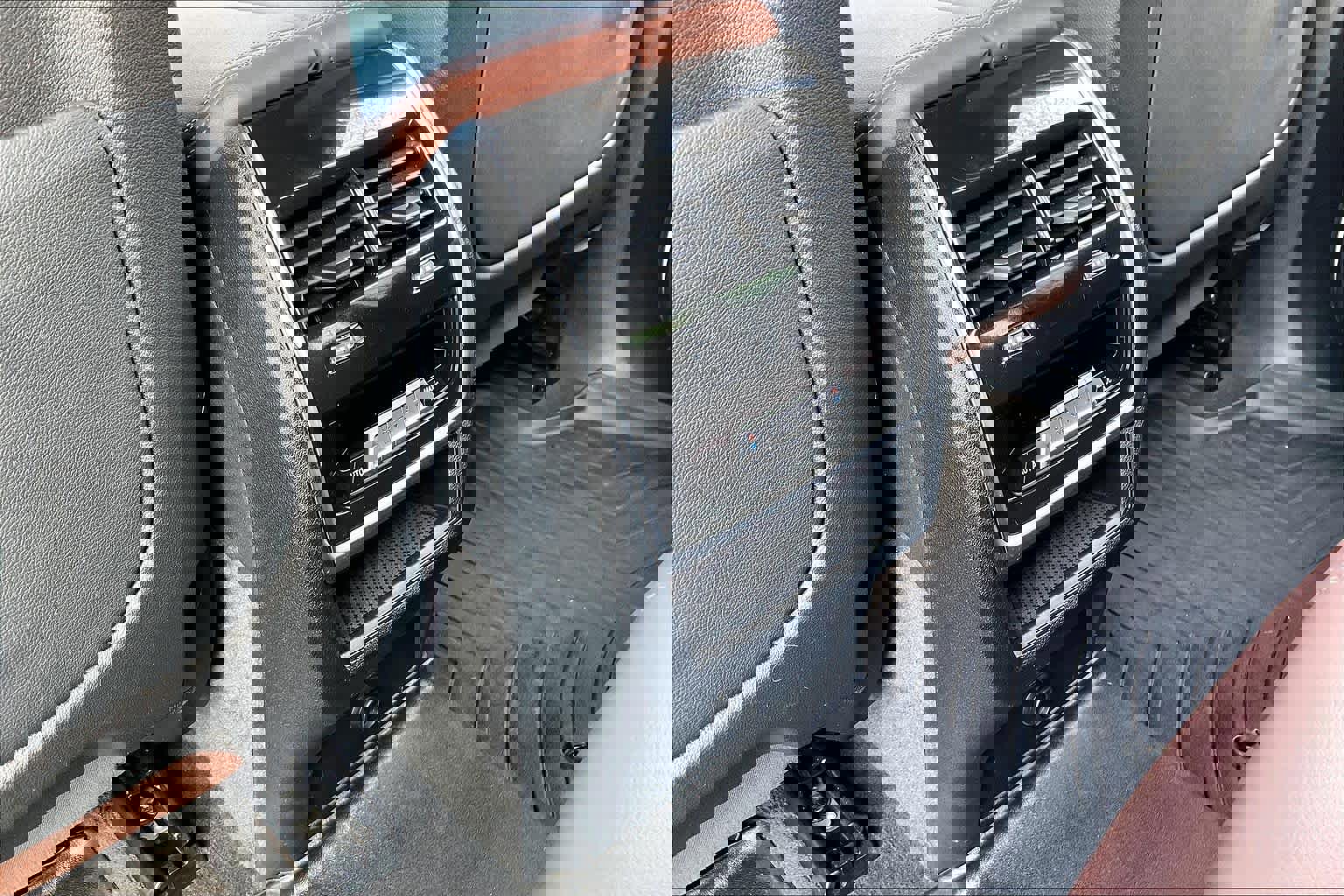 Certified 2023 BMW X5 xDrive45e w/ Executive Package image 38