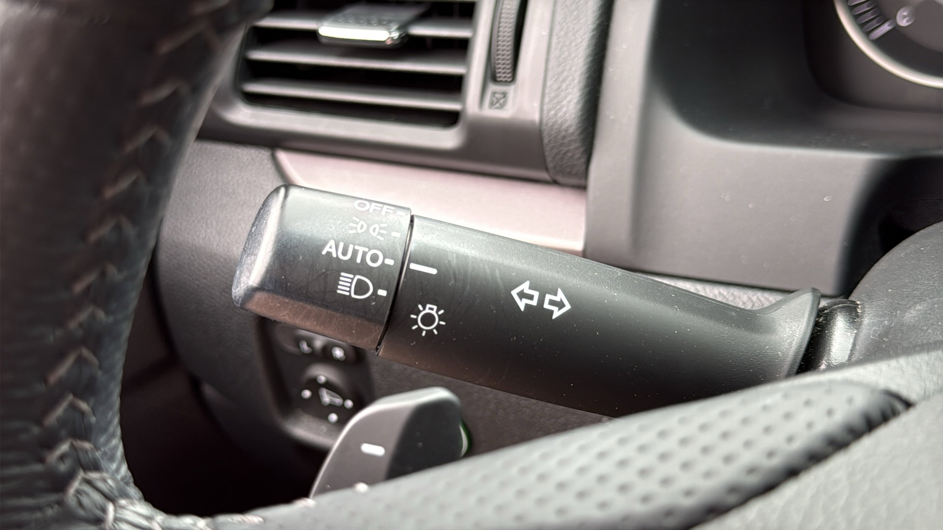 Used 2023 Honda Passport EX-L image 15