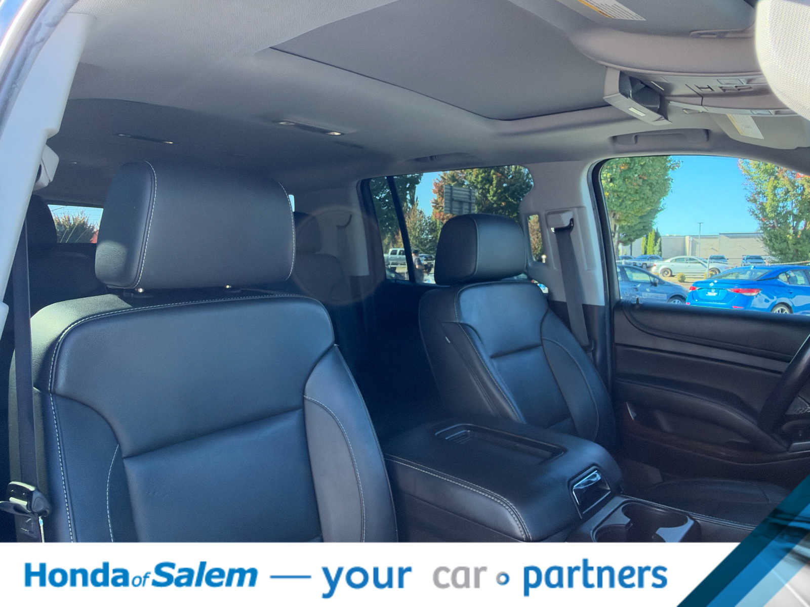 Used 2018 Chevrolet Suburban LT AWD/4WD image 13