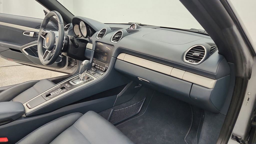 Used 2017 Porsche 718 Boxster S RWD image 45